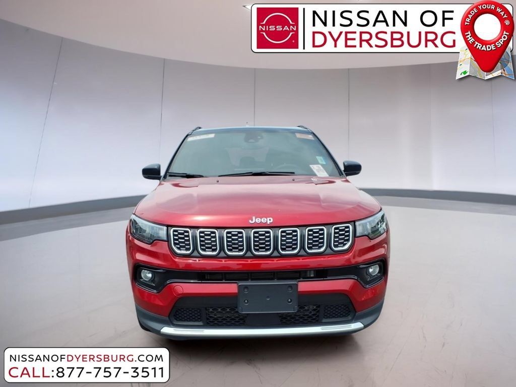 Used 2025 Jeep Compass Limited AWD/4WD image 8
