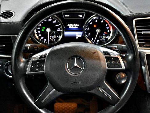 Used 2015 Mercedes-Benz GL 550 4MATIC w/ Accessory Chrome Package image 13