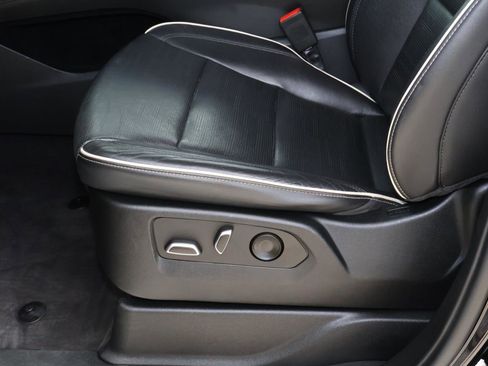 Certified 2023 Cadillac Escalade Sport AWD/4WD image 16