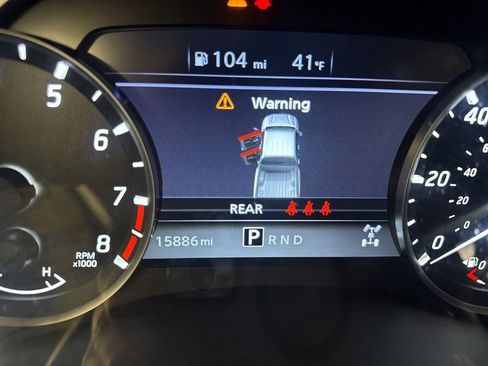 Certified 2024 Nissan Frontier SL image 18