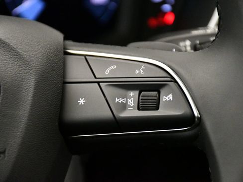 Used 2025 Audi Q3 2.0T Premium w/ Convenience Package image 24