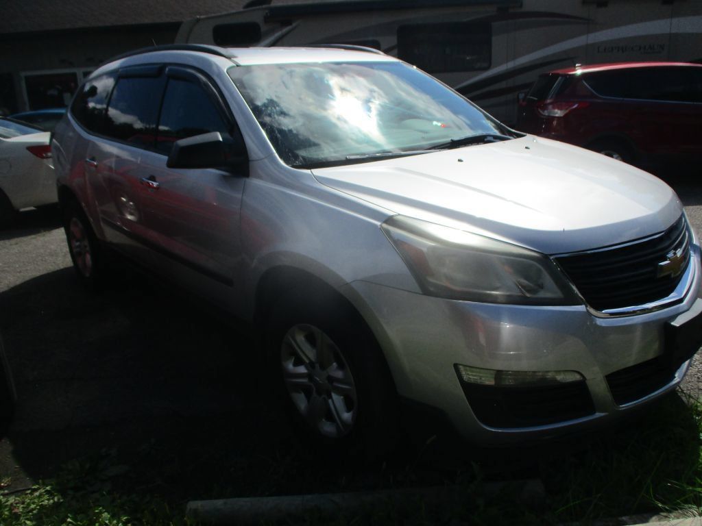 Used 2014 Chevrolet Traverse LS FWD image 3