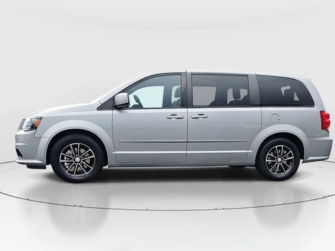 Used 2017 Dodge Grand Caravan GT FWD image 8