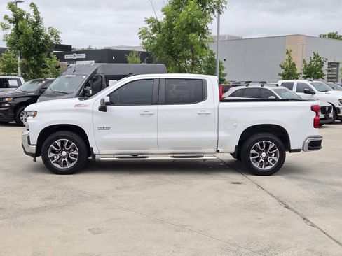 Used 2021 Chevrolet Silverado 1500 LT AWD/4WD image 3