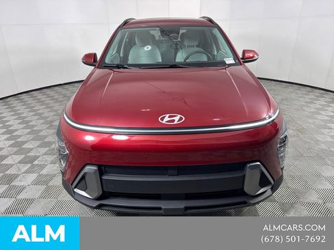 Used 2025 Hyundai Kona SEL FWD image 3