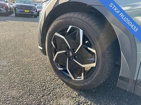 Used 2024 Hyundai Ioniq 5 SE image 4