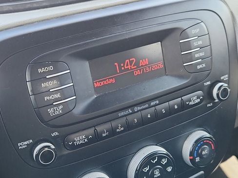 Used 2016 Kia Soul image 22