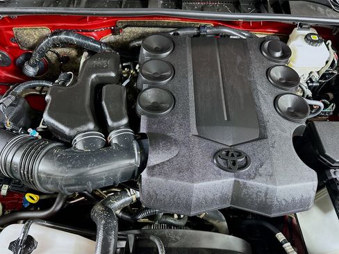 Used 2024 Toyota 4Runner TRD Off-Road image 31