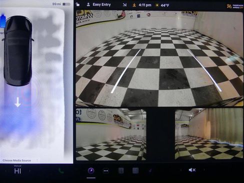 Used 2024 Tesla Model 3 image 11