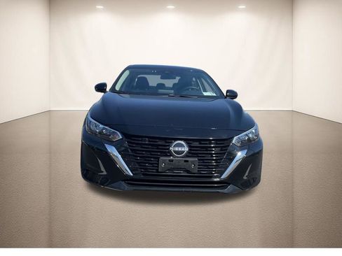 Used 2025 Nissan Sentra SV image 11