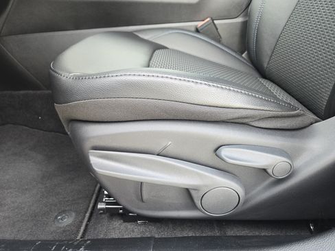 New 2026 Jeep Compass Latitude image 18