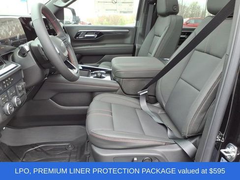 New 2026 Chevrolet Suburban RST w/ RST Capability Package AWD/4WD image 7