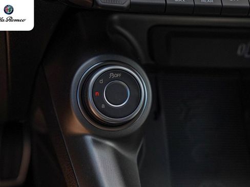 New 2025 Alfa Romeo Tonale image 13