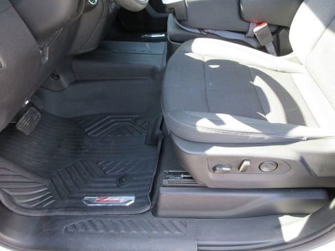 Certified 2024 Chevrolet Silverado 1500 Custom Trail Boss w/ LPO, Dark Essentials Package image 24