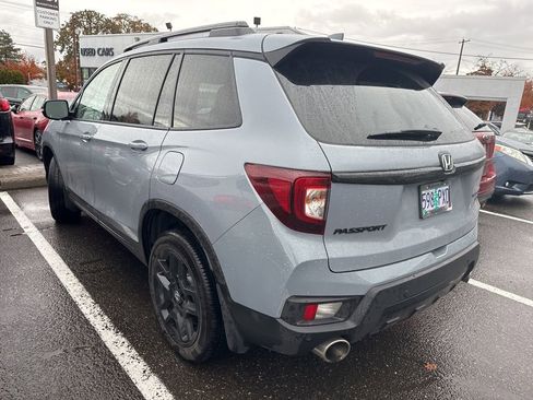 Used 2024 Honda Passport Black Edition image 4