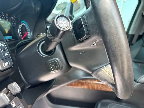 Used 2017 Chevrolet Tahoe Premier AWD/4WD image 21