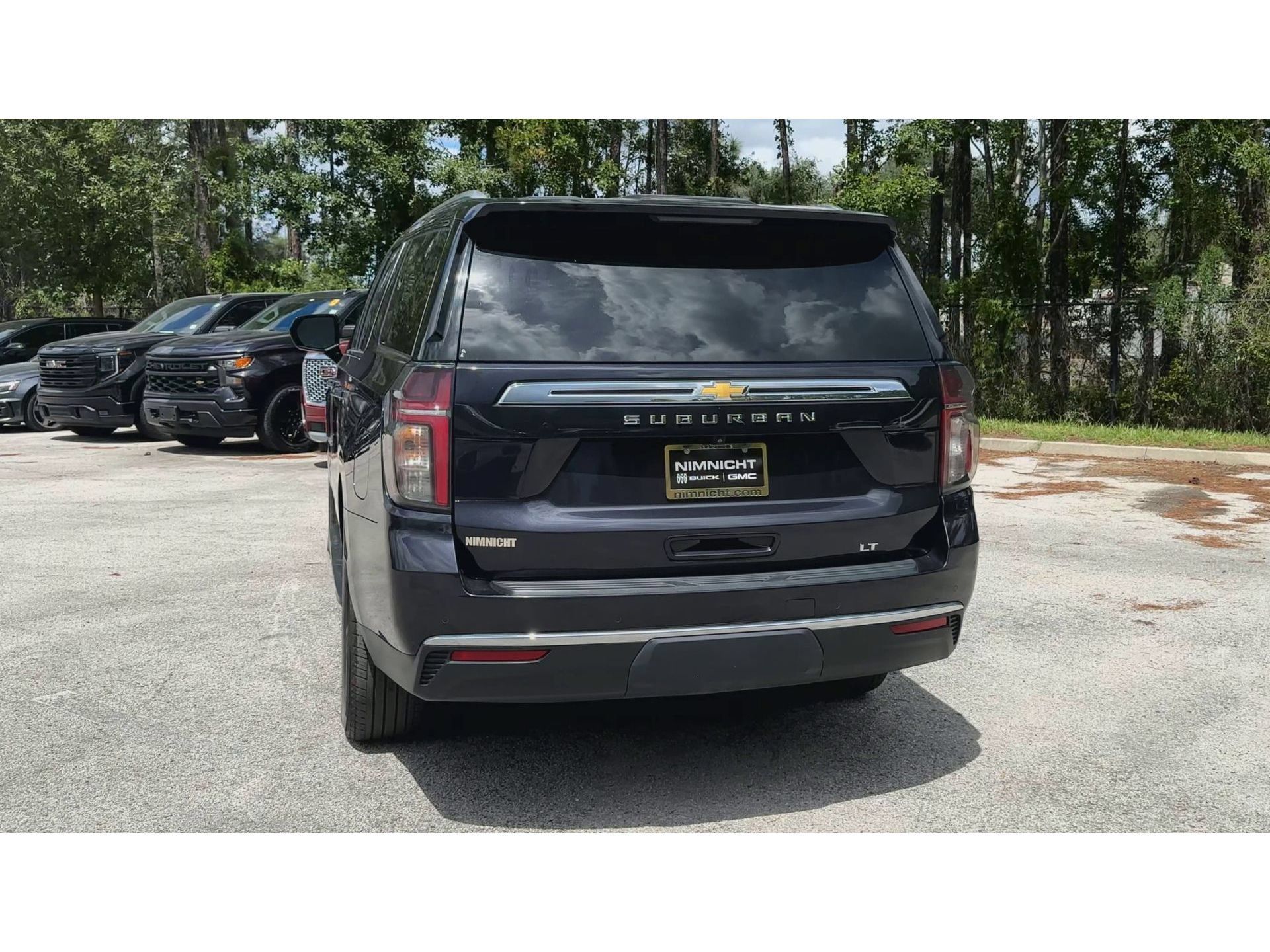 Certified 2024 Chevrolet Suburban LT AWD/4WD image 7