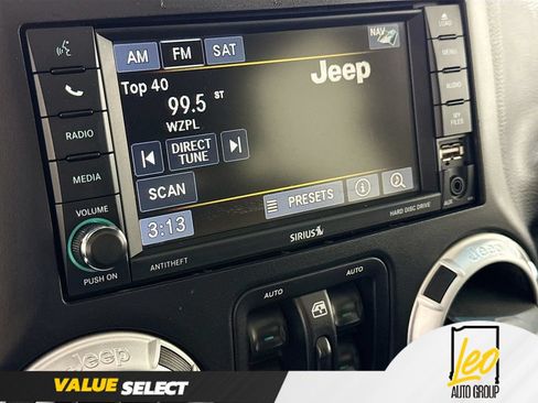 Used 2015 Jeep Wrangler Unlimited Sahara AWD/4WD image 16