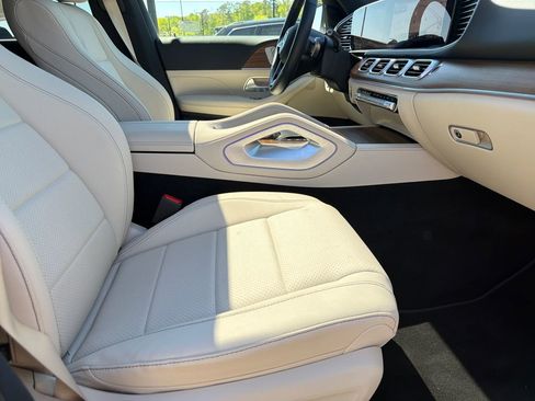 Certified 2025 Mercedes-Benz GLE 450 4MATIC image 38