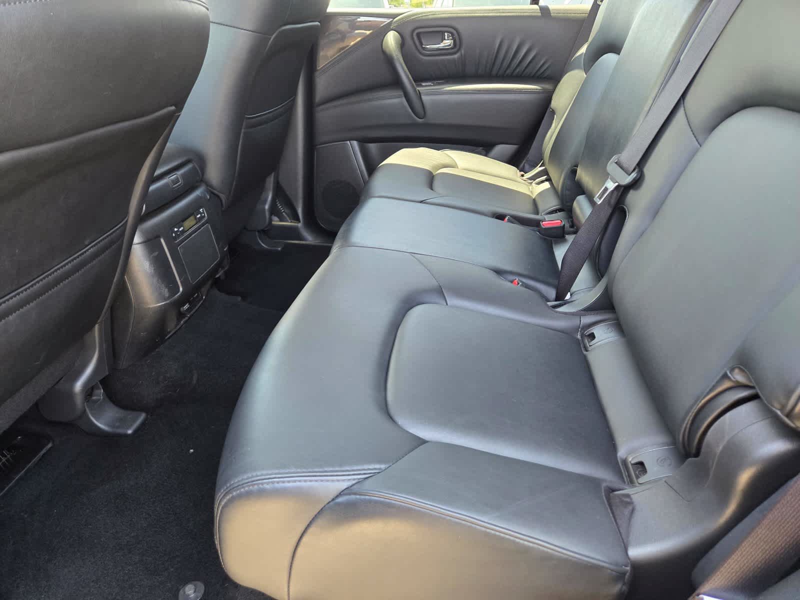 Used 2024 Nissan Armada SV AWD/4WD image 15