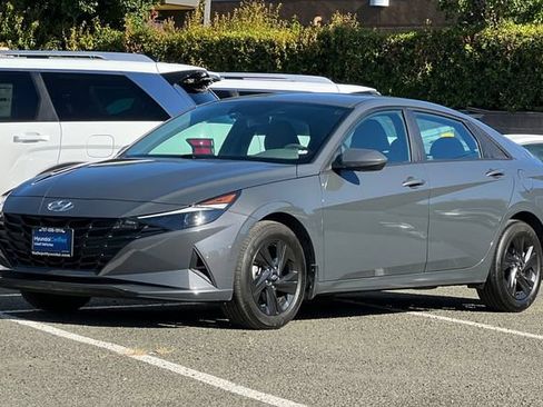 Certified 2023 Hyundai Elantra SEL FWD image 10