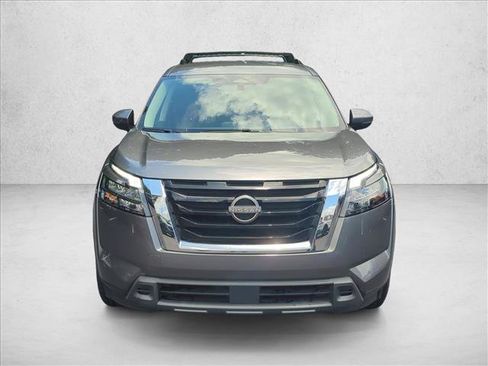 Used 2023 Nissan Pathfinder SV FWD image 2