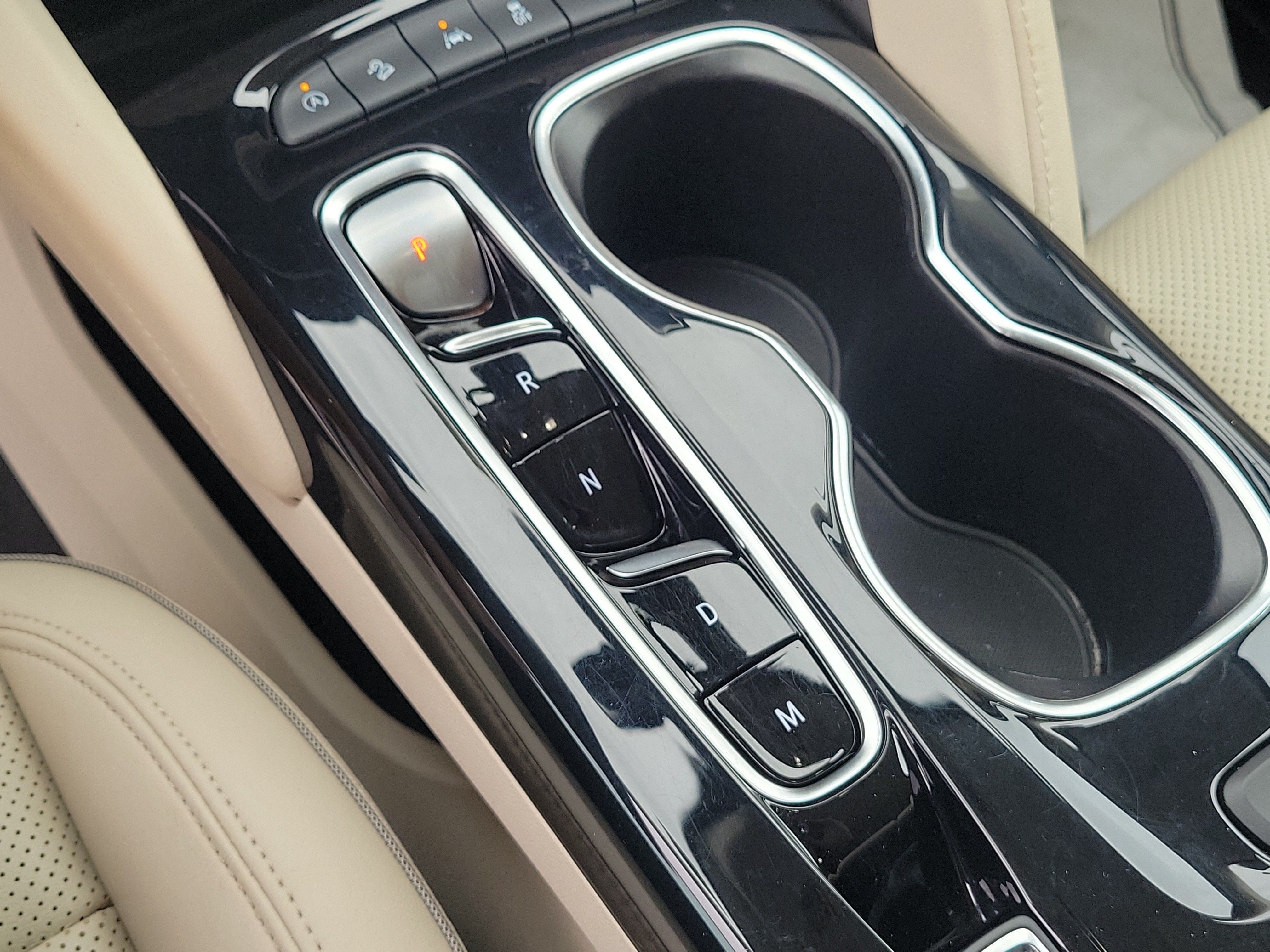 Used 2023 Buick Envision Essence AWD/4WD image 29