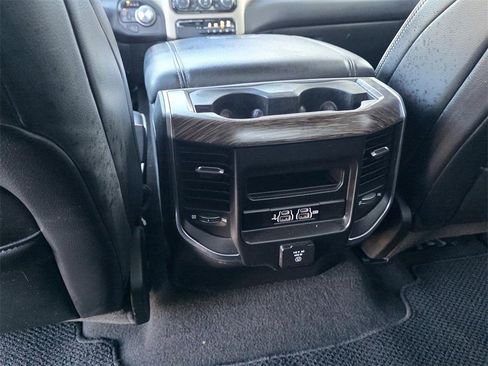 Used 2019 RAM 1500 Laramie image 12