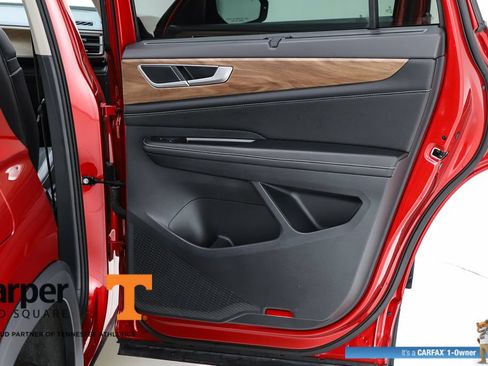 Used 2024 Volkswagen Atlas SE w/ Panoramic Sunroof Package FWD image 31