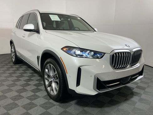 Certified 2025 BMW X5 sDrive40i image 4
