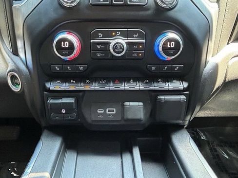 Used 2021 GMC Sierra 1500 Denali w/ Denali Ultimate Package AWD/4WD image 26