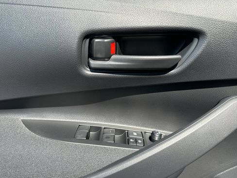 Used 2026 Toyota Corolla LE FWD image 8