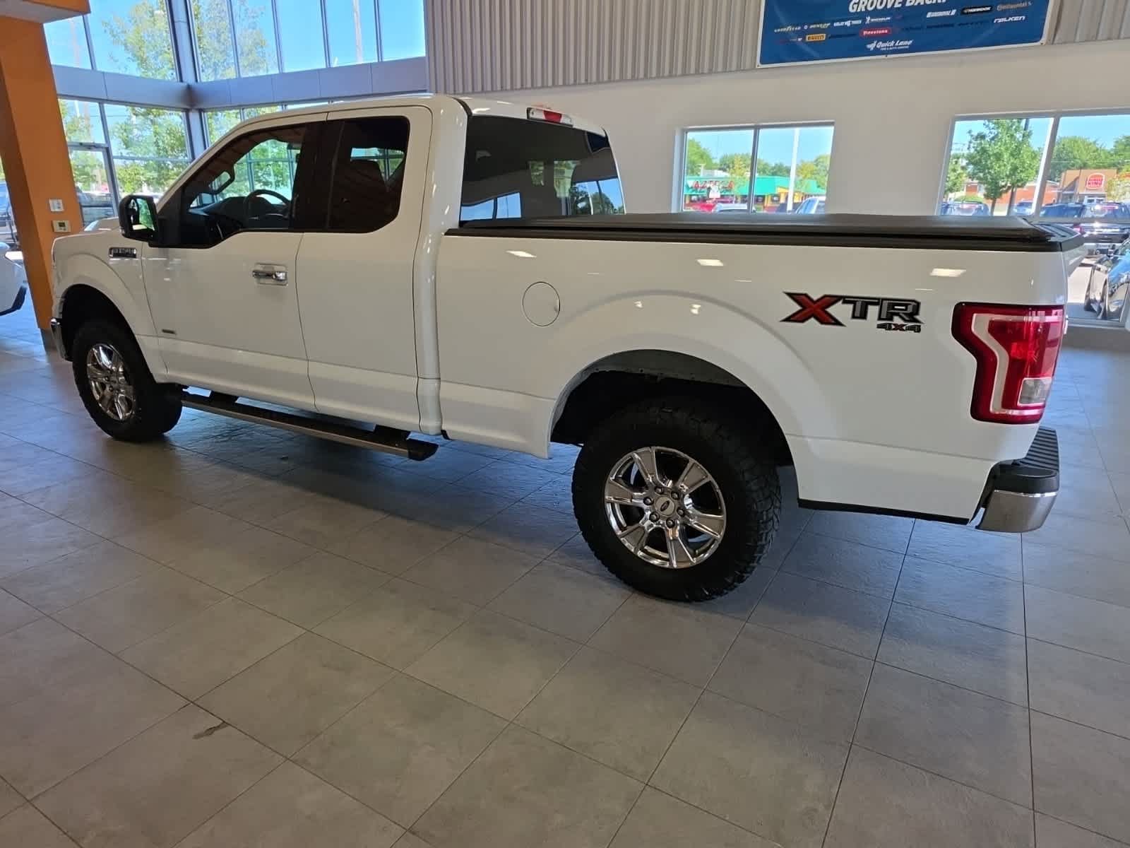 Used 2015 Ford F150 XLT w/ Equipment Group 301A Mid AWD/4WD image 15