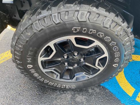 Used 2016 Jeep Wrangler Unlimited Rubicon AWD/4WD image 38