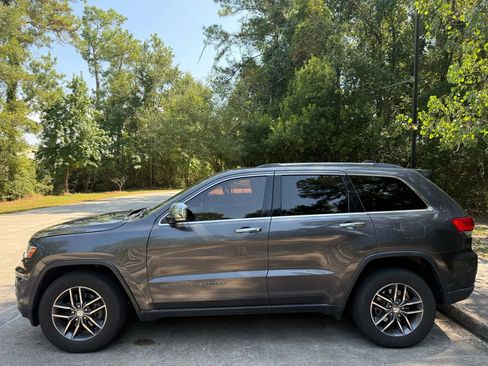 Used 2017 Jeep Grand Cherokee Limited image 7