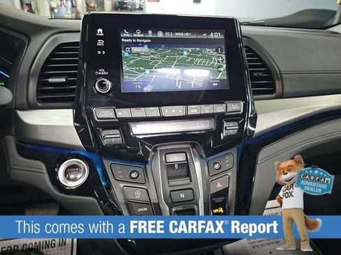 Used 2023 Honda Odyssey Touring image 2