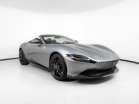 Used 2025 Ferrari Roma image 11
