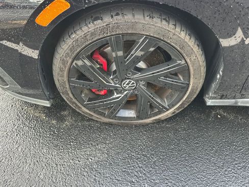 Used 2023 Volkswagen GTI SE w/ SE Leather Package image 4