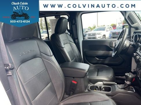 Used 2022 Jeep Wrangler Unlimited Sahara AWD/4WD image 23