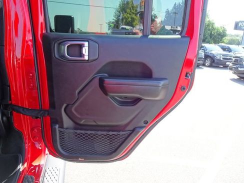 Used 2021 Jeep Gladiator Mojave w/ Auxiliary Switch Group AWD/4WD image 18