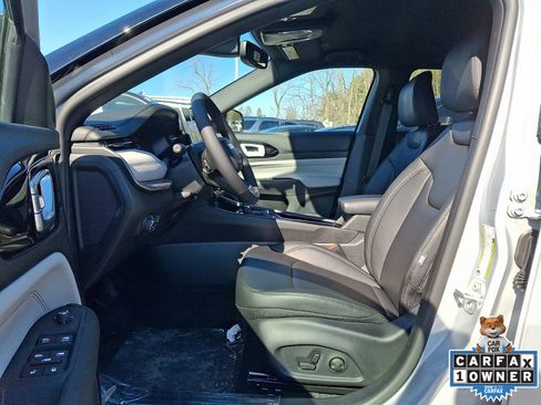 New 2026 Jeep Compass Limited image 7