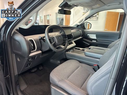 Used 2025 Ford Expedition Max Active AWD/4WD image 2