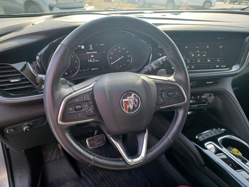 Used 2022 Buick Envision Essence w/ Technology Package II AWD/4WD image 9