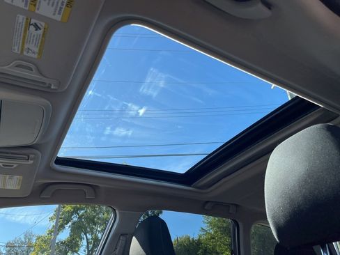 Used 2019 Subaru Forester Premium w/ All-Weather Package image 22
