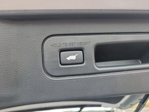 Certified 2025 Honda Pilot EX-L image 15