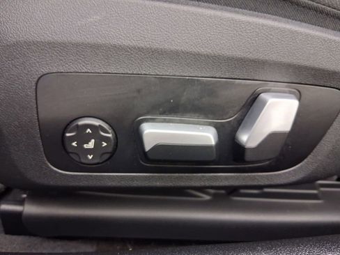 Used 2023 BMW 430i Convertible w/ M Sport Package image 13