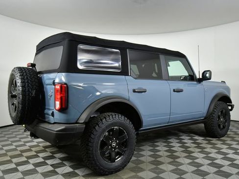 Used 2022 Ford Bronco Black Diamond image 10