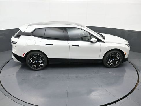 New 2025 BMW iX xDrive50 image 38