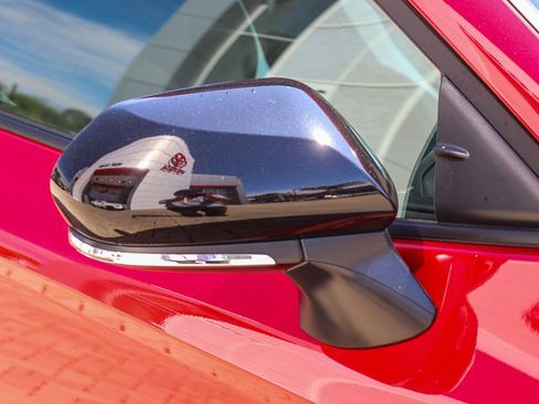 Used 2026 Toyota Camry Hybrid w/ Multimedia Upgrade Package image 8