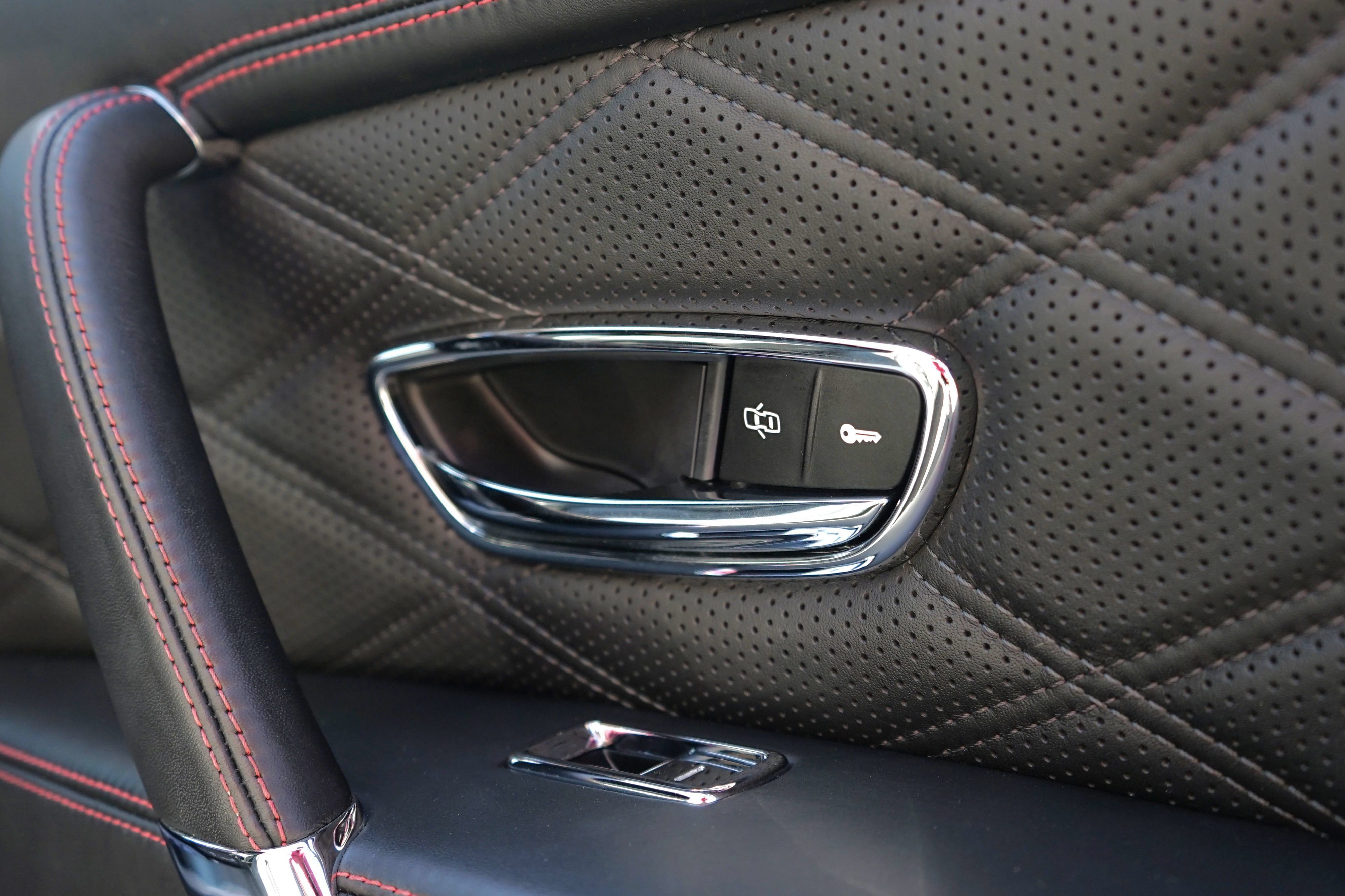 Used 2014 Bentley Flying Spur W12 AWD/4WD image 38
